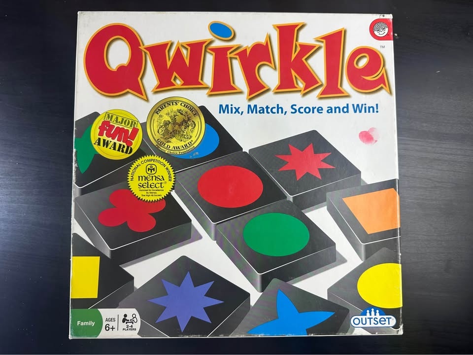 Qwirkle - Complete (minus instructions) & Like New - photo 2
