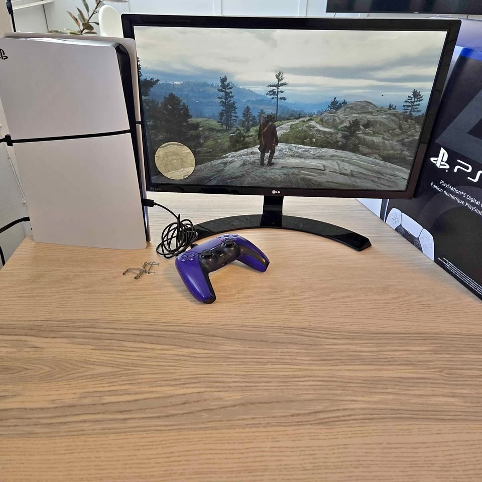 PS5 Slim Digital 1TB - Clean, Good Controller, Box 🏆