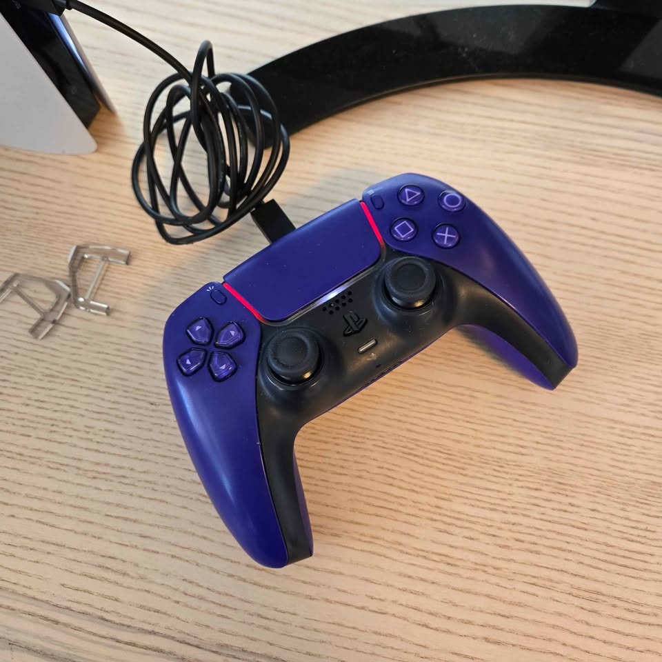 PS5 Slim Digital 1TB - Clean, Good Controller, Box 🏆 - photo 3