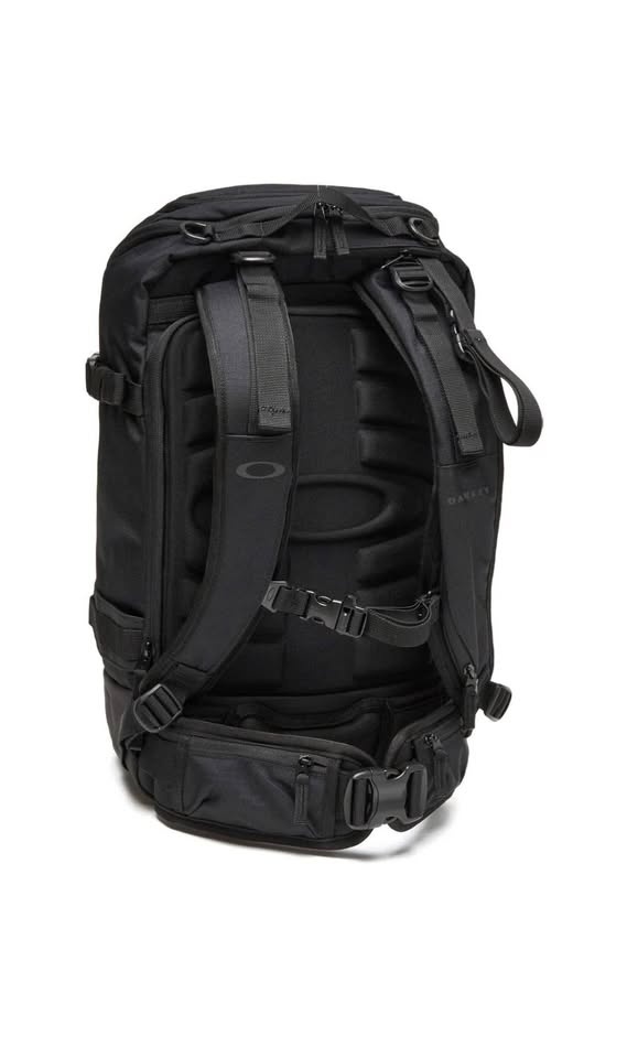 Oakley Peak RC 25L Backpack - photo 2