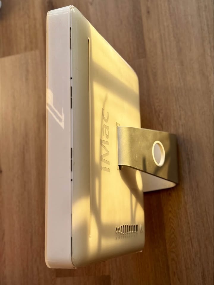 Apple iMac 2005 - photo 3
