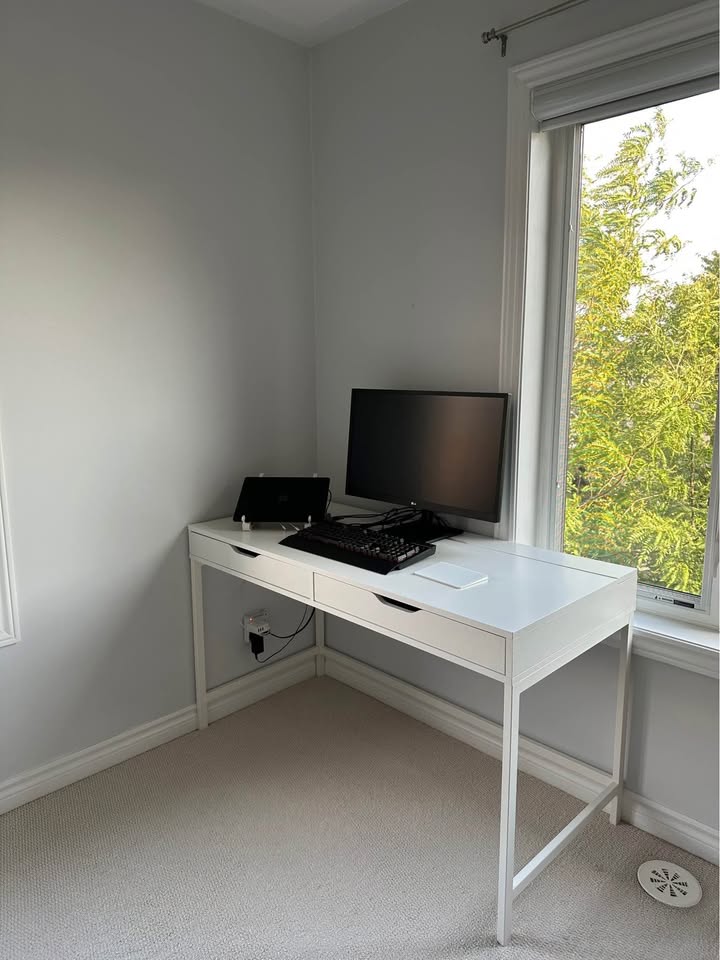 IKEA desk with drawers - photo 3