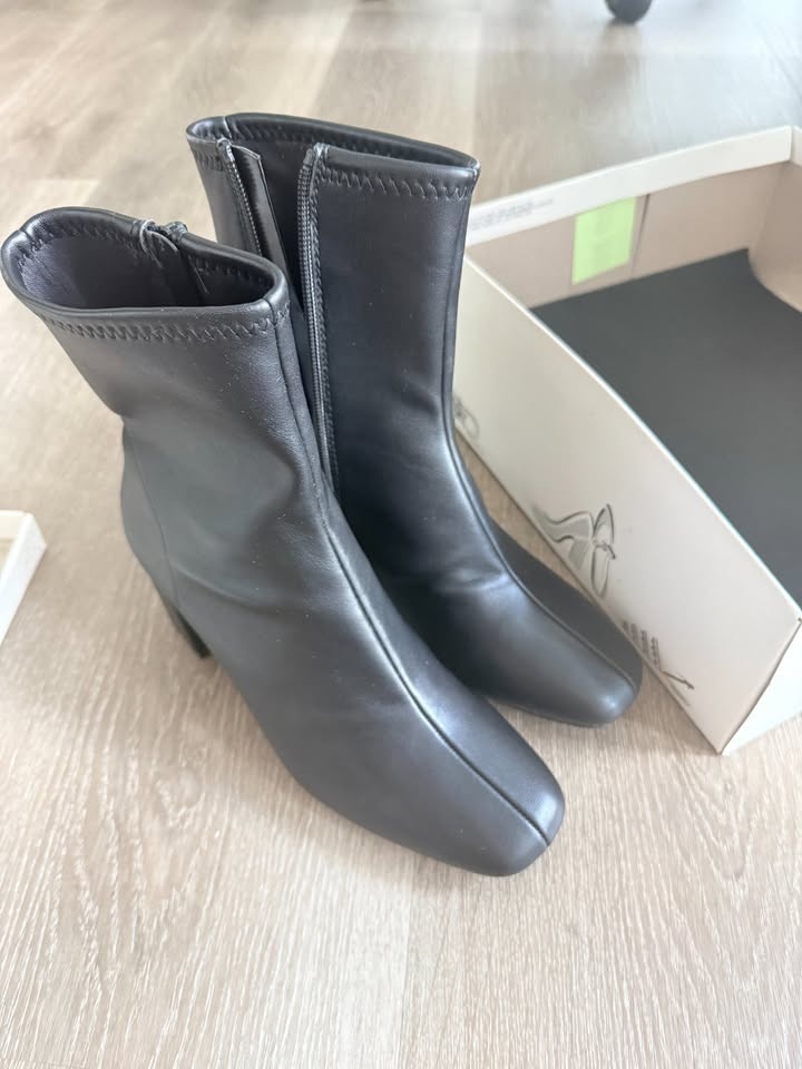 Women A New Day Boots 6 1/2 - photo 4