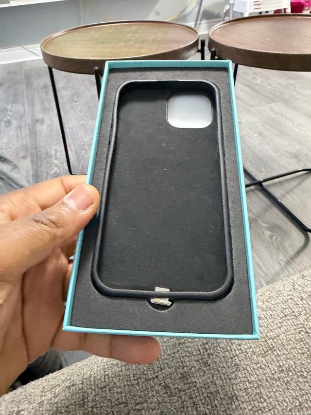 Smart Life iPhone 15 Case with LCD Screen - photo 5