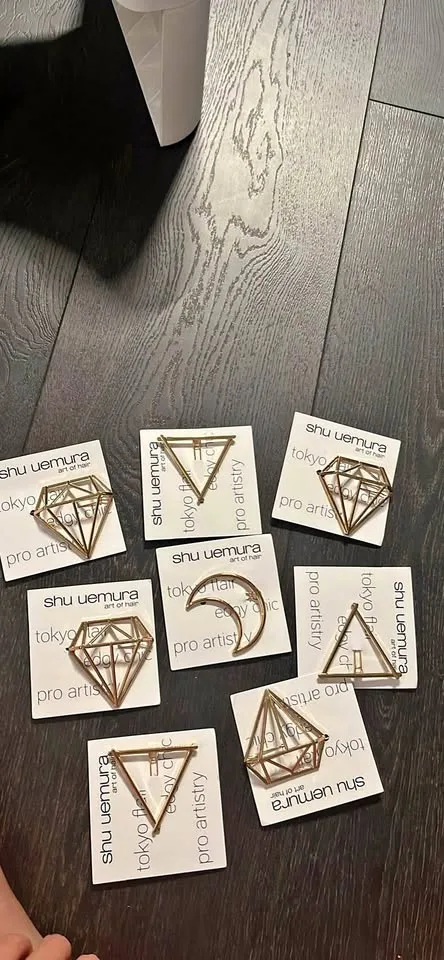 Women Stylish Shu Uemura Hair Clips 🥕 thumbnail