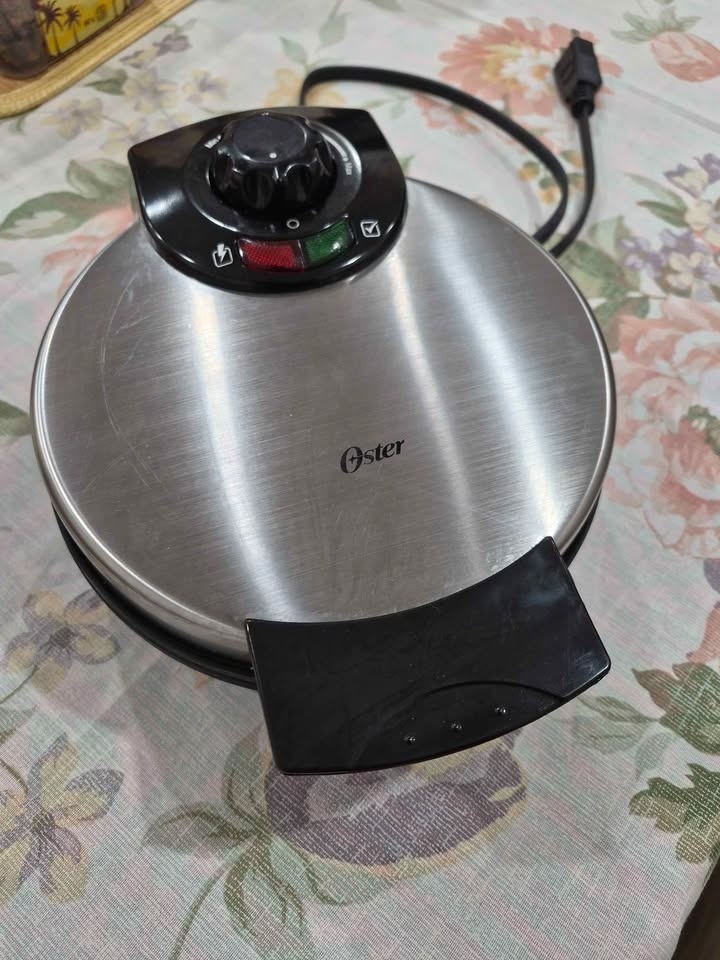 Belgian Waffle Maker/Waffle Iron (8 inch) - photo 2