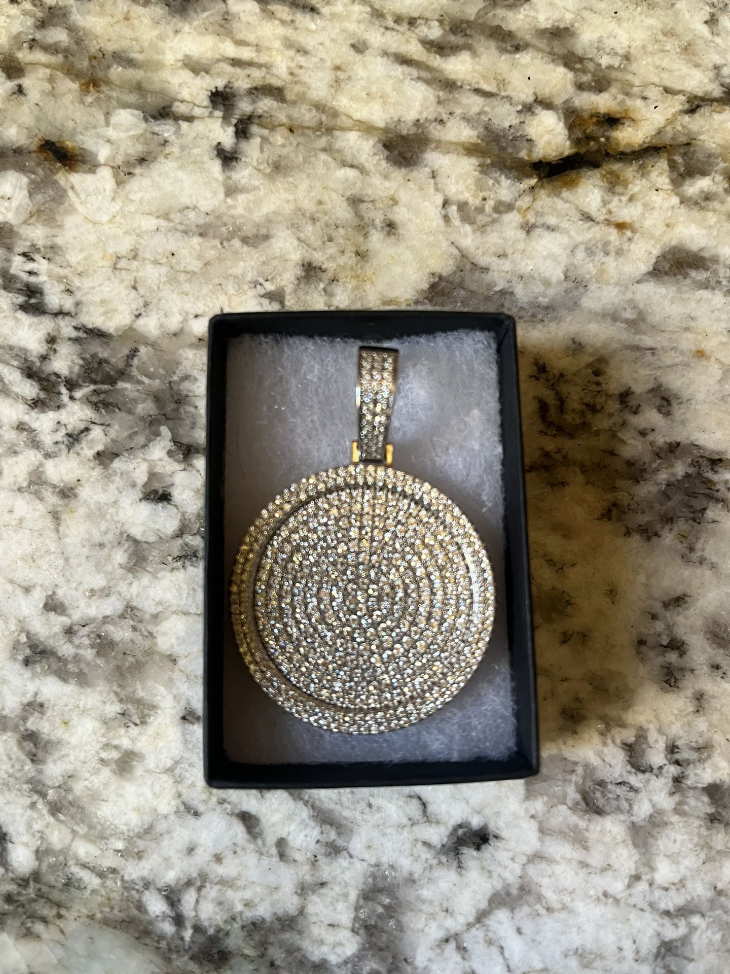 Silver Medallion 925 Pure Silver With Moissanite Diamonds - photo 3
