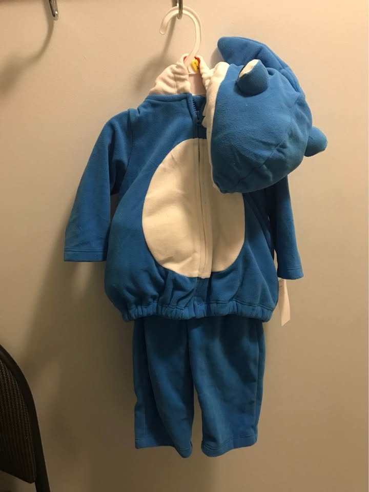 BRAND NEW Carters Baby Shark Halloween costume - 6-9 months - photo 3