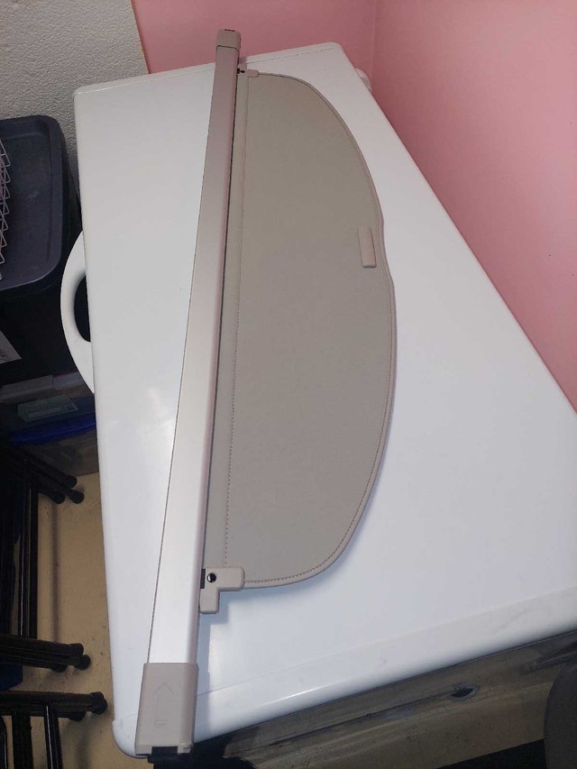 Nissan Rogue Trunk Cargo Cover (New)
