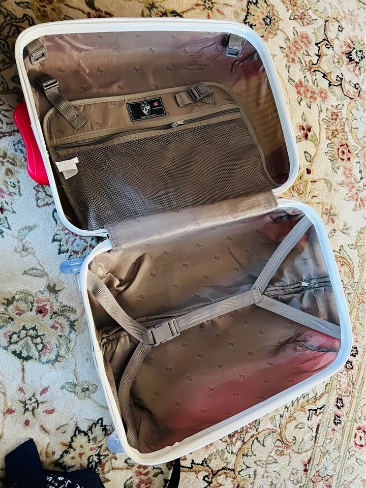 Heys Carry On Luggage - photo 3