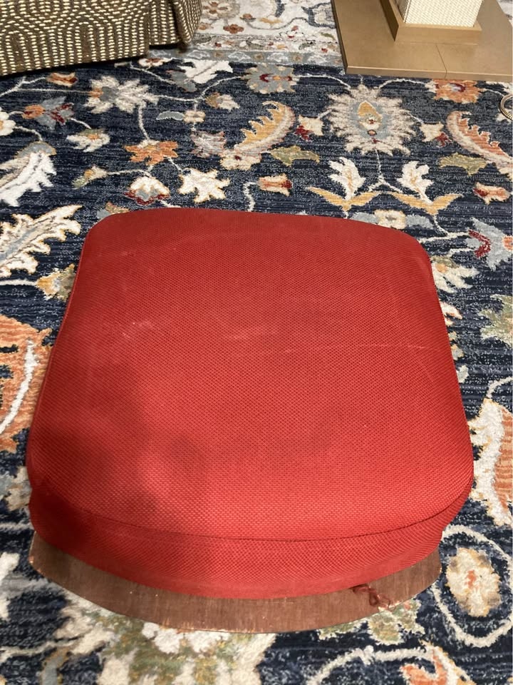 Music Box Theatre Aisle Endcap with Seat Cushion - photo 4