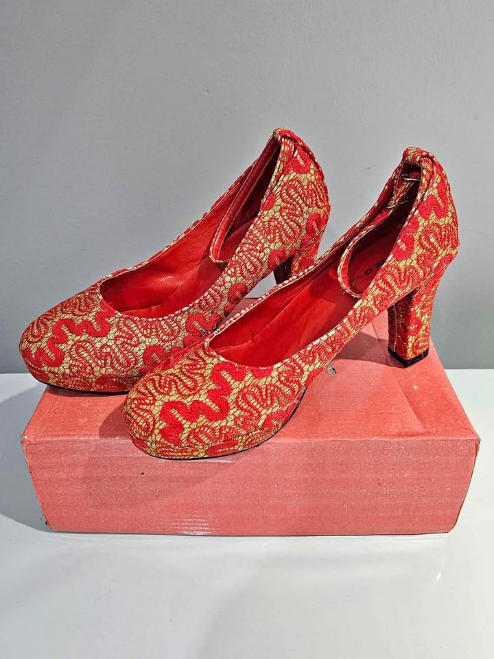 Chinese Red Wedding Shoes - Size 6 🏆