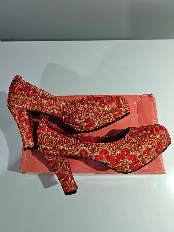 Chinese Red Wedding Shoes - Size 6 🏆 - photo 3