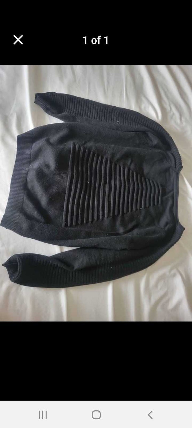 Girl / woman Black Sweater