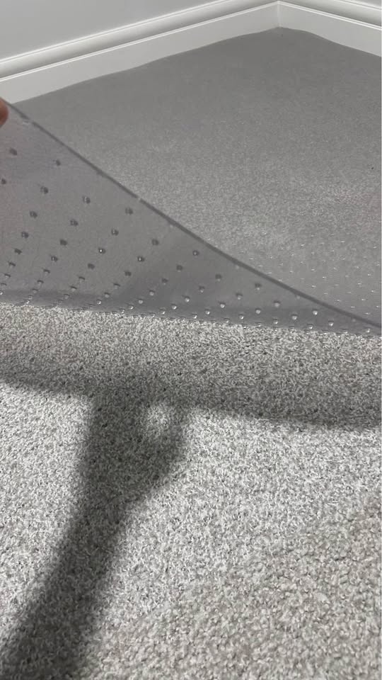 Vinyl Carpet Protector for Desks - photo 3