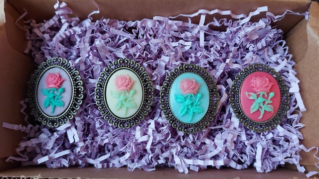 Rose Cameo Brooch Bundle