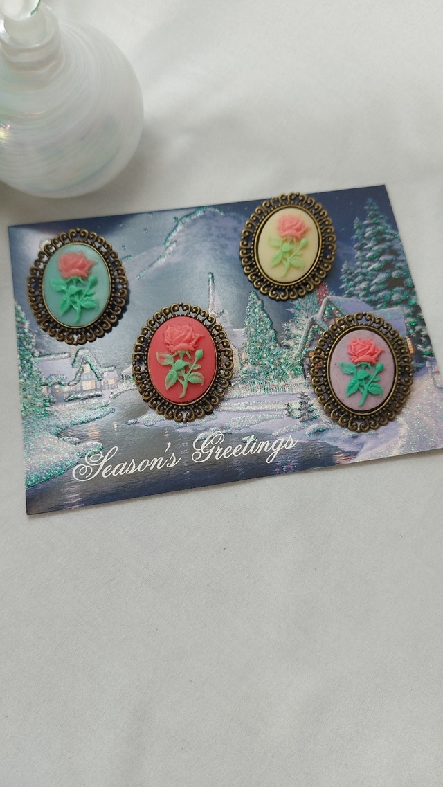 Rose Cameo Brooch Bundle - photo 2