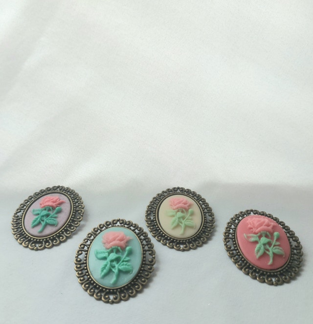 Rose Cameo Brooch Bundle - photo 3