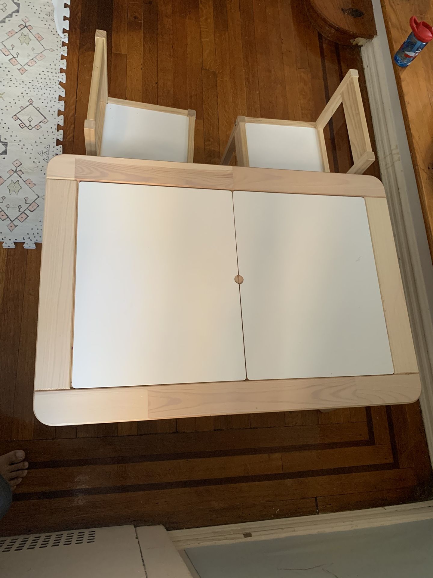 Kids Table With 2 Chairs🏆🏆 - photo 4