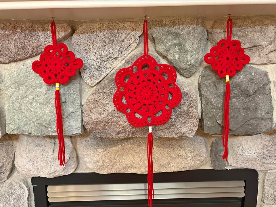 毛线编织的中国结 crochet decoration for Chinese new year