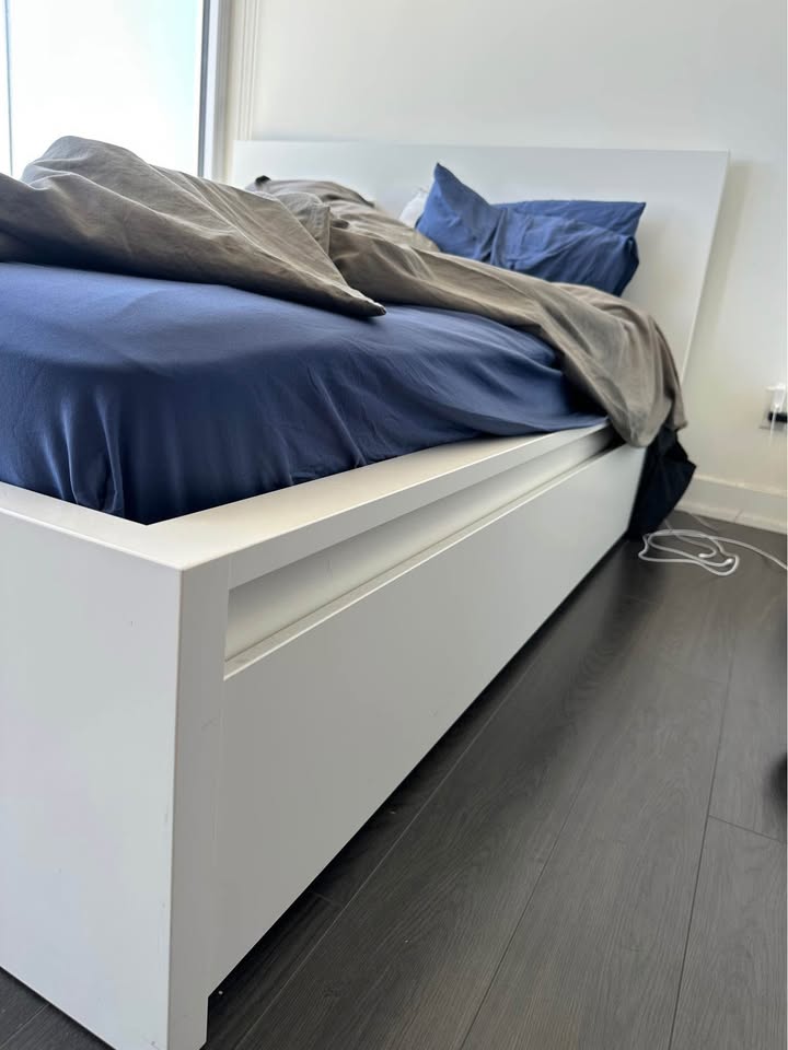 IKEA Malm queen bed for sale - White - photo 3