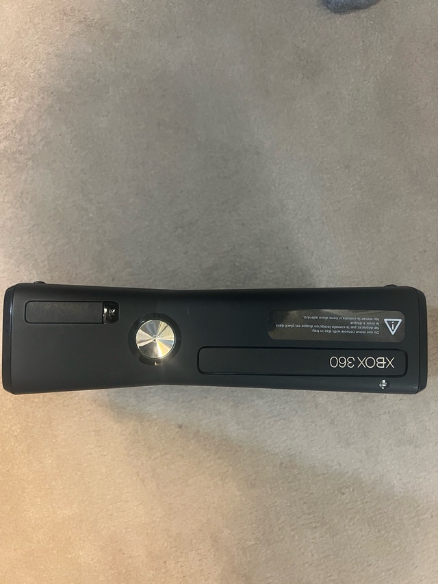Xbox 360 Slim Bundle - photo 4