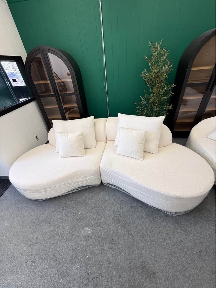 Modern Curved Chaise Sofa Set – Brand New on Sale - photo 3