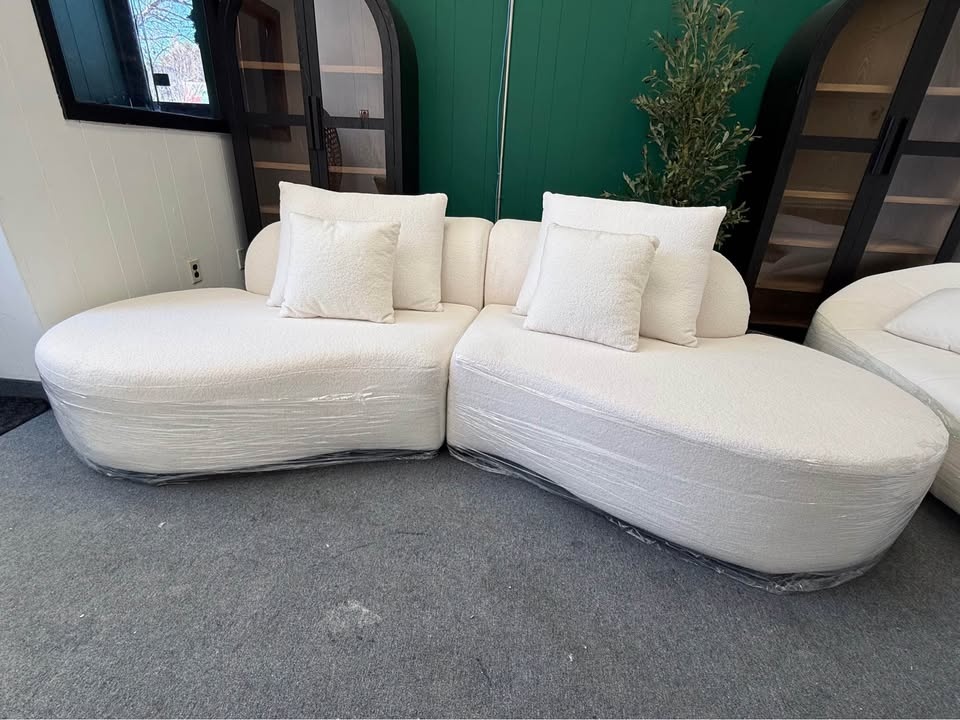 Modern Curved Chaise Sofa Set – Brand New on Sale - photo 4