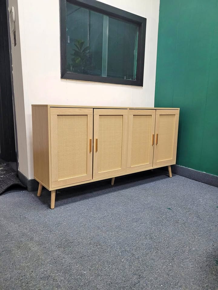 Table on sale brand New