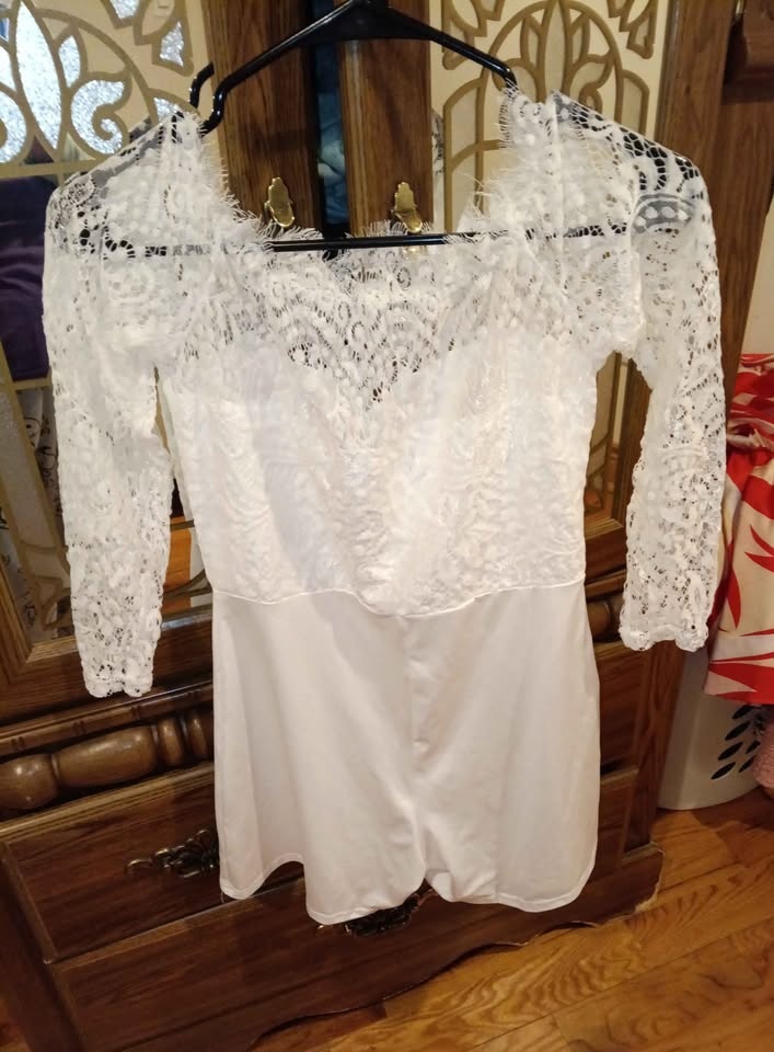 Various Women's Dresses - photo 5