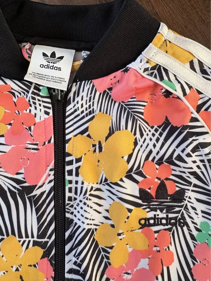 Girl’s Adidas Jacket - Like New - photo 2