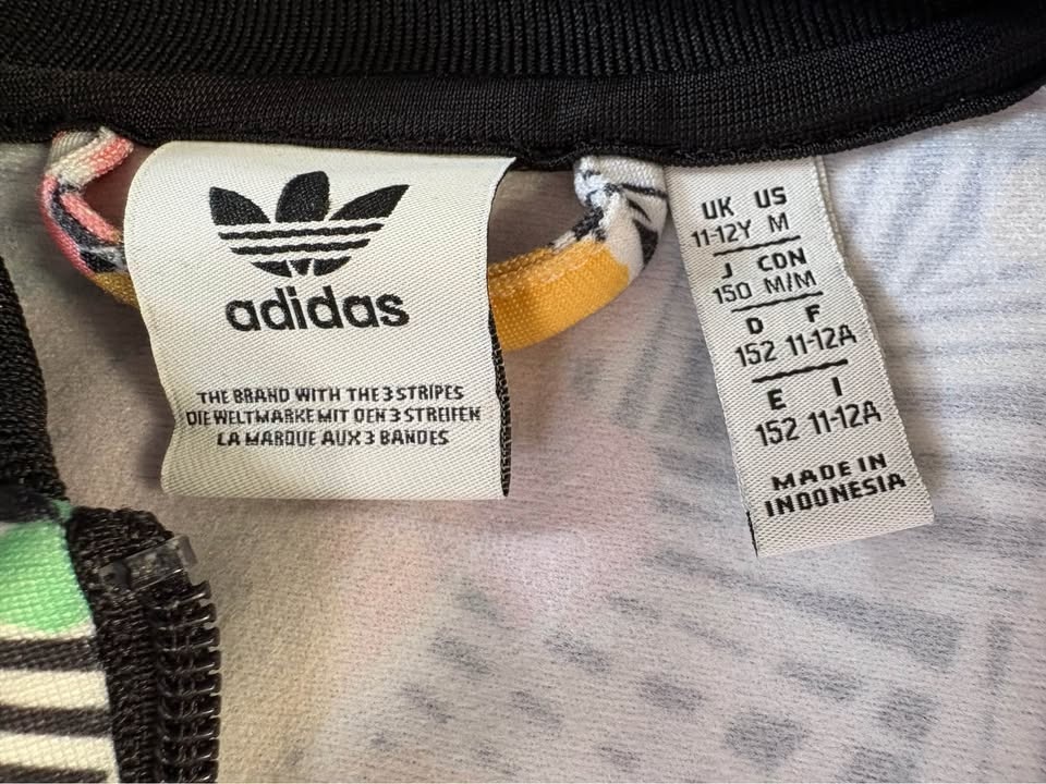 Girl’s Adidas Jacket - Like New - photo 3