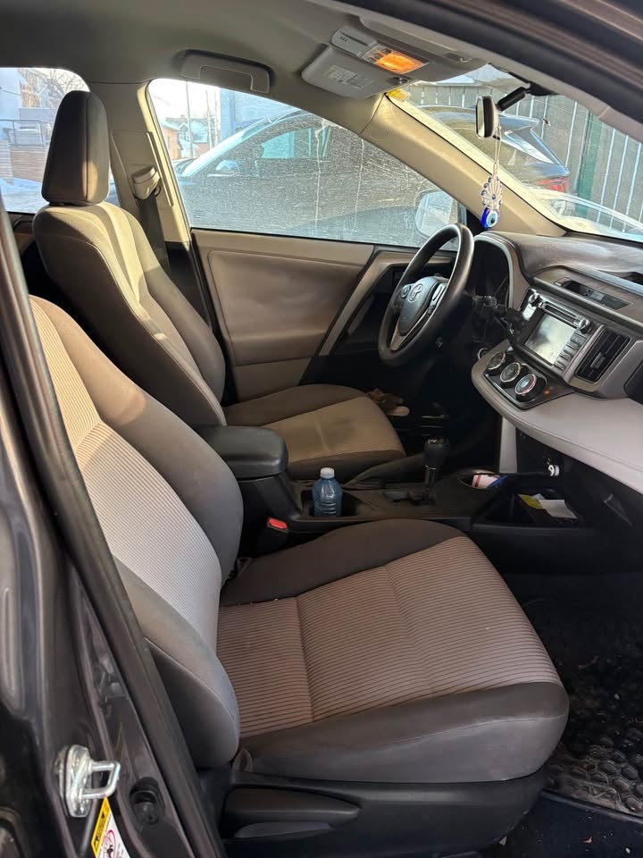 2013 Toyota RAV4 LE FWD - photo 3