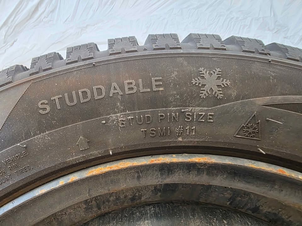 205 55R16 snow tires With Rims - photo 3