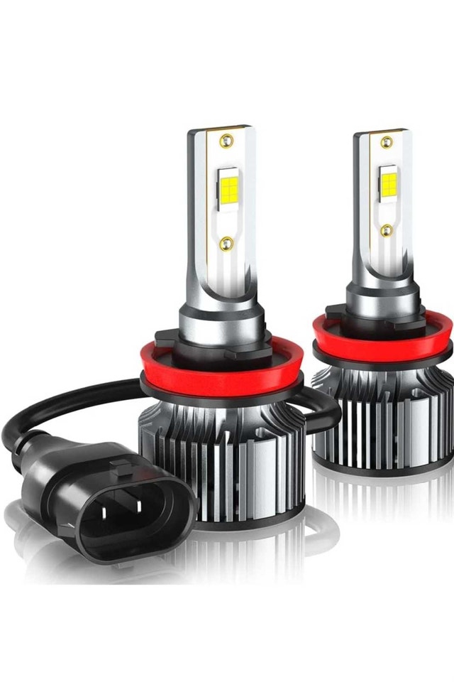 2 LED Automotive Headlight Bulbs (BNIB)