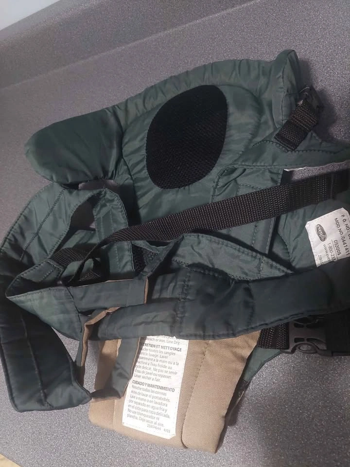 Snugli Evenflo Baby Carrier - photo 2