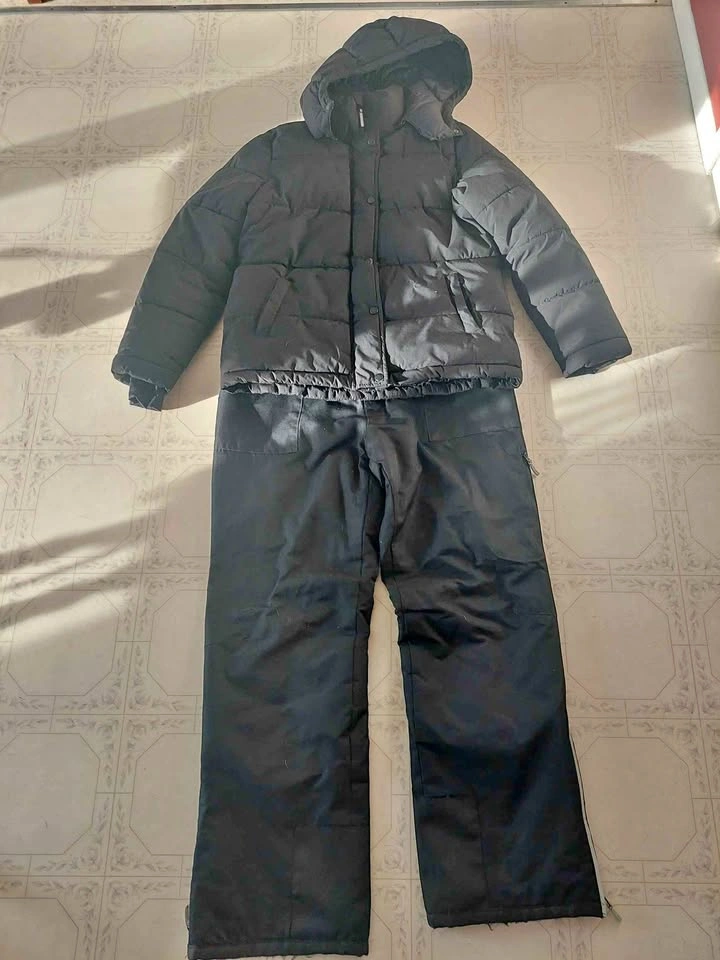 Men's Winter Set: Small Coat & Medium Snow Pants