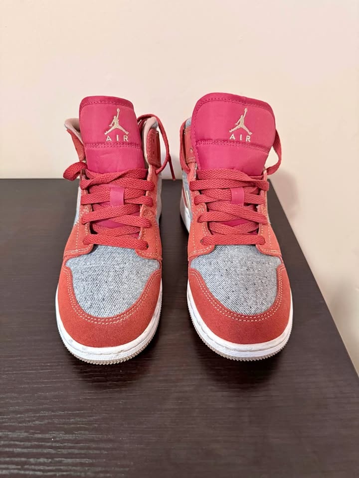 Nike Air Jordan Sneakers, Boys Youth Size 5.5