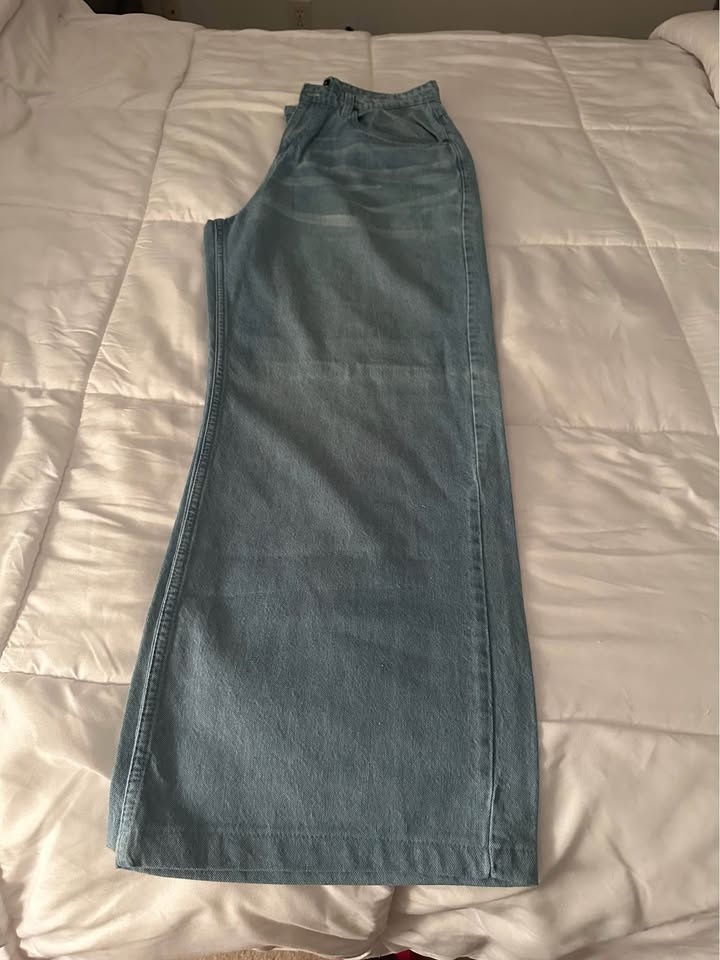 Pretty Little Thing Jean
