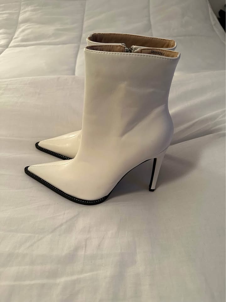 Fashionnova White Boots - photo 2
