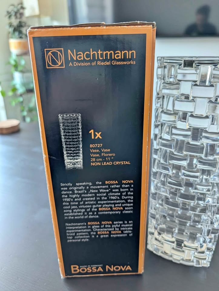 Nachtmann Bossa Nova 11 inch Crystal Vase