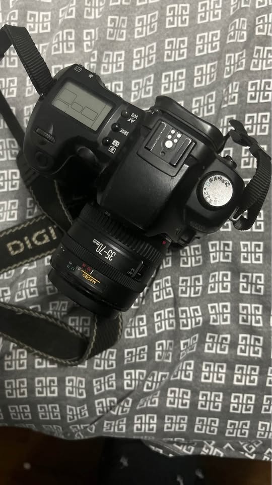 Canon EOS D60 Vintage DSLR Camera - photo 2