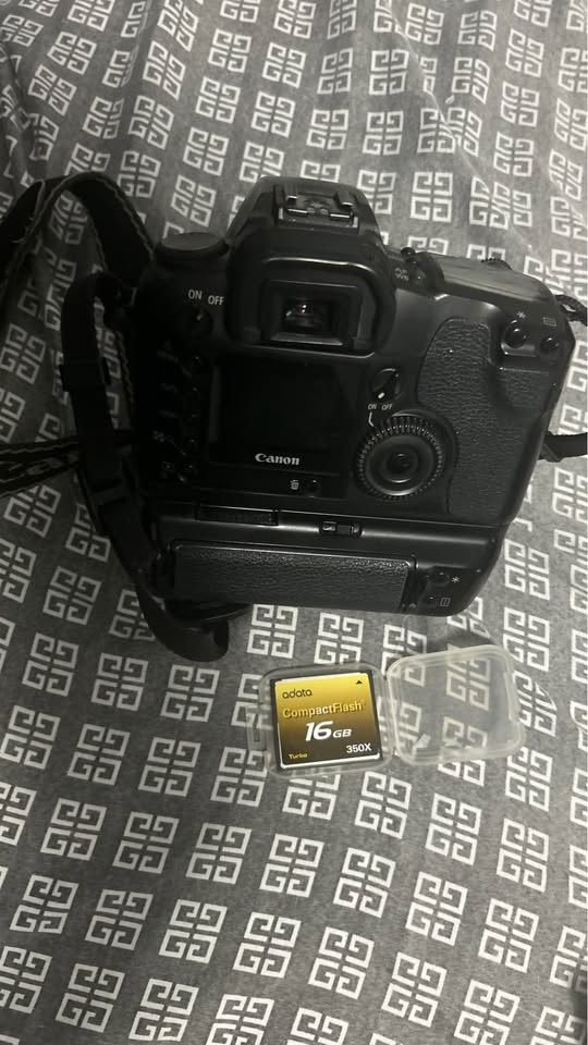 Canon EOS D60 Vintage DSLR Camera - photo 3