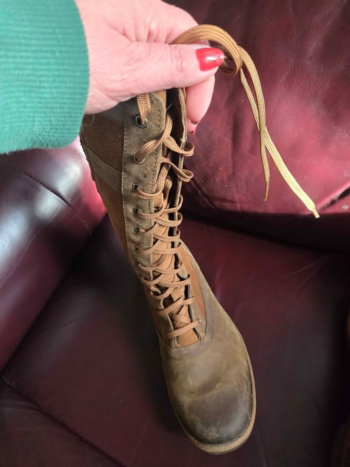 UGG Brylst Boots - Size 6 - Waterproof - photo 3