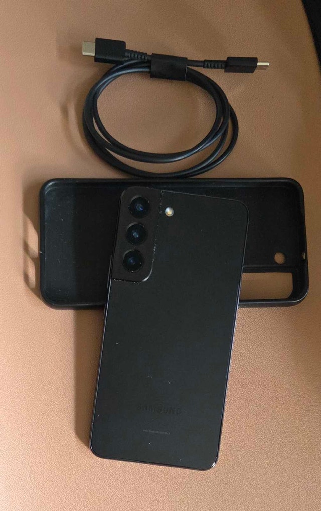 Samsung Galaxy S22 [128GB] - Unlocked - Good Condition + Origina - photo 3