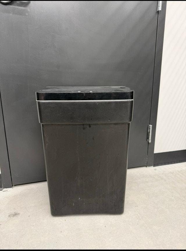 Trash can for sale - photo 3