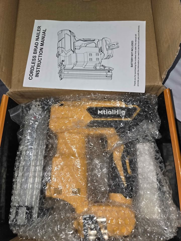 Cordless Brad Nailer - photo 2