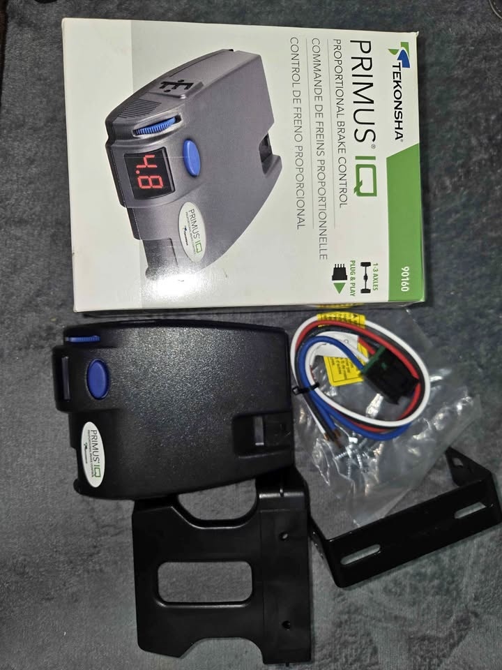 Tekonsha 90160 Primus IQ Electronic Brake Control, Grey