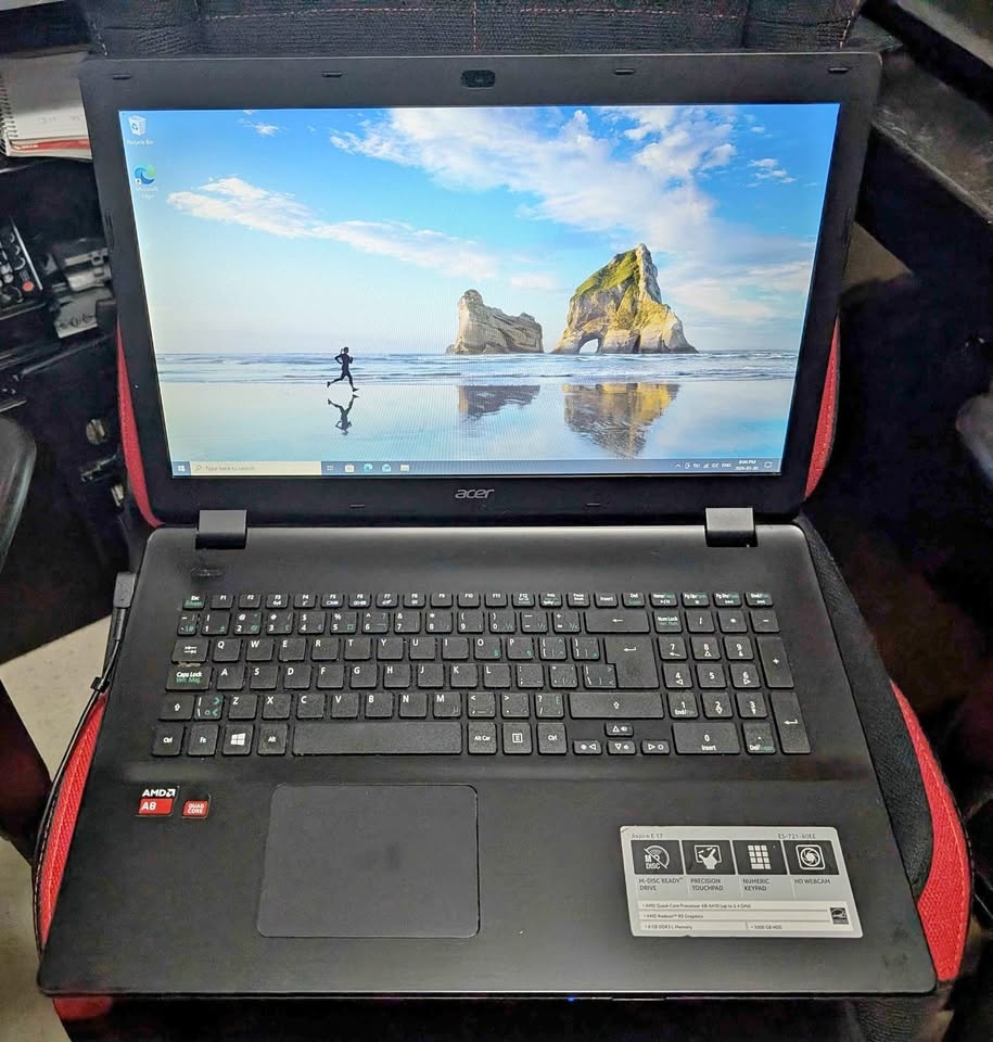 Acer Aspire E5 17" Laptop - 8GB RAM, 256GB SSD, Win 10 + Office