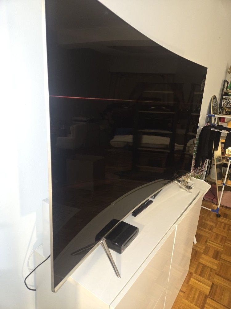 Samsung 65" Curved 4k Smart TV - photo 2